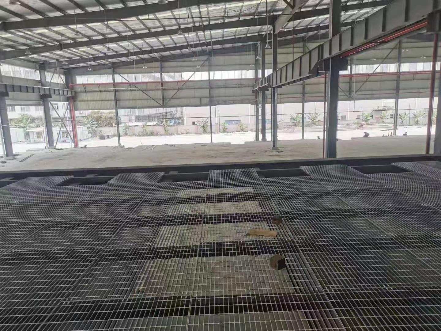 9000平米化工厂专用钢格板安装完毕！